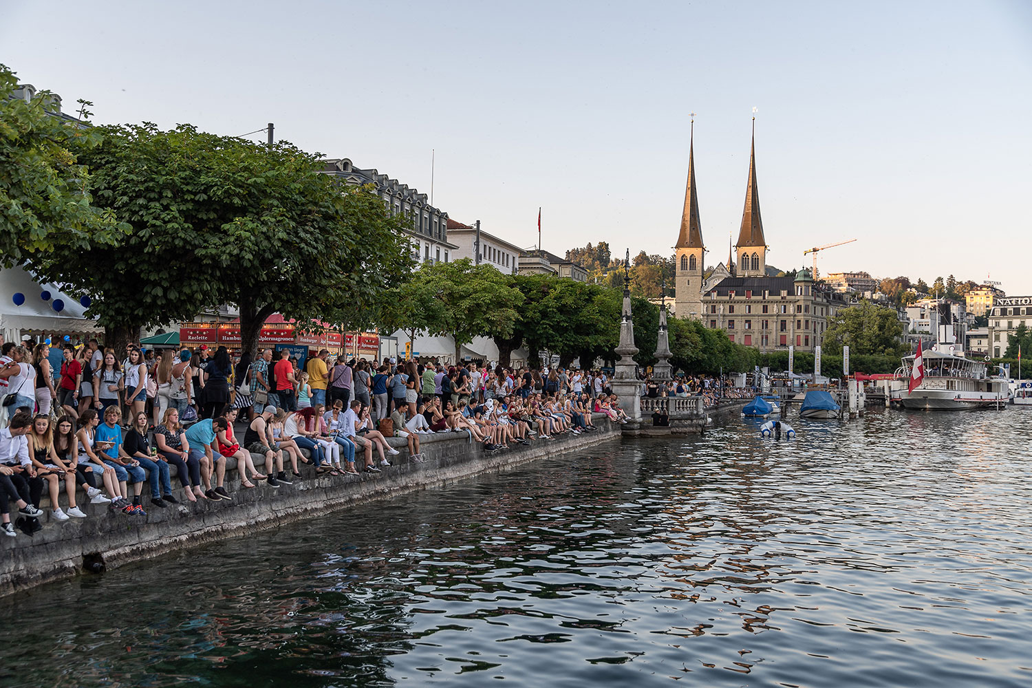 Heiss, fr&ouml;hlich, spektakul&auml;r: Das 10. Luzerner Fest liess keine W&uuml;nsche offen